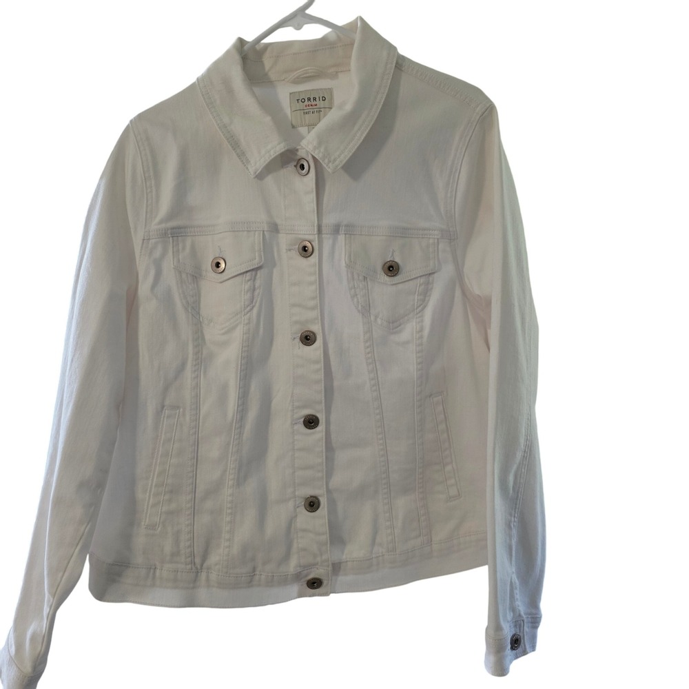 Torrid White Denim Jacket Women's Size‎ 2 Button Front Classic Fit